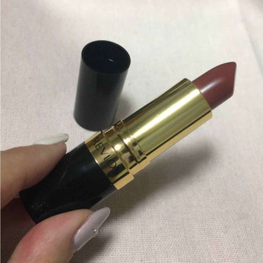 レブロン
スーパー ラストラス リップスティック
111 ラムレーズン

ブラウンよりのローズなお色です💄
秋にぴったりです♫
見たままの高発色で直塗りすると結構濃くて、セミマットな感じになります💡
私