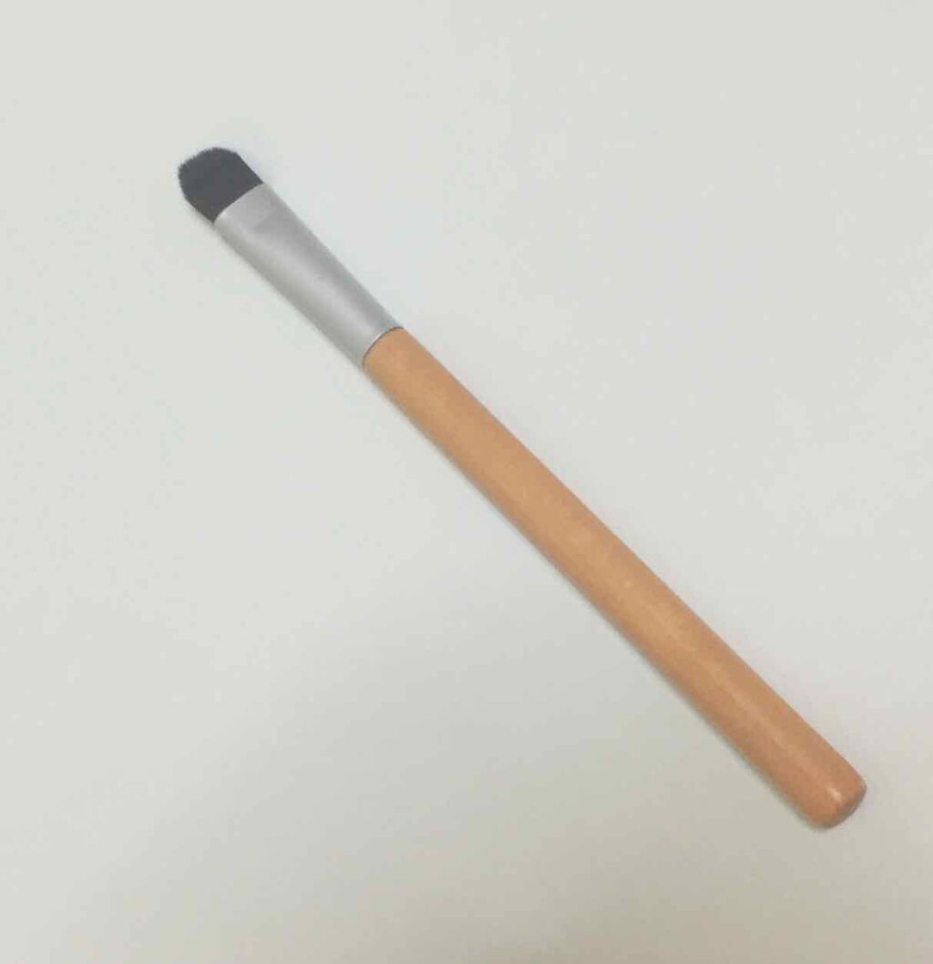 春姫 アイシャドウブラシ/DAISO/メイクブラシを使ったクチコミ(1枚目)