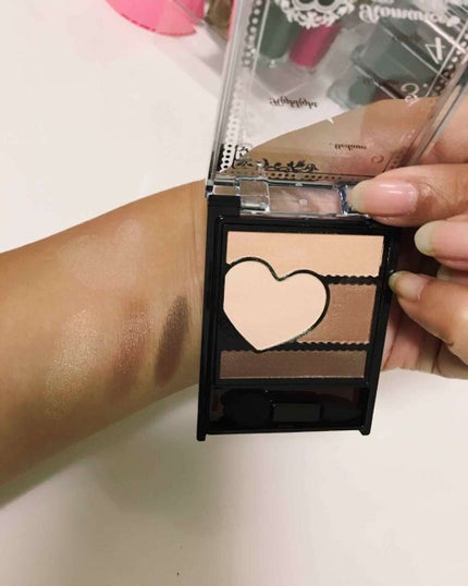 ロマンスハートアイズ/KiSS/アイシャドウパレットを使ったクチコミ(2枚目)