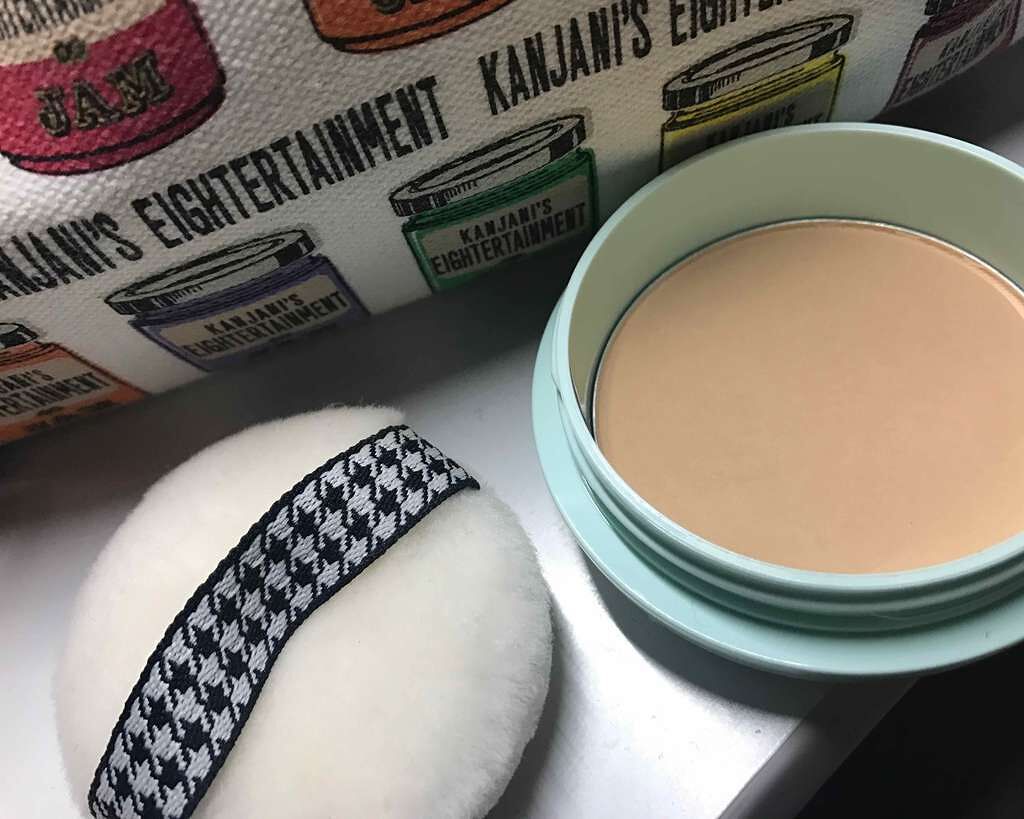 フェイスパウダー 薬用オークル/クリアラスト/プレストパウダーを使ったクチコミ(2枚目)