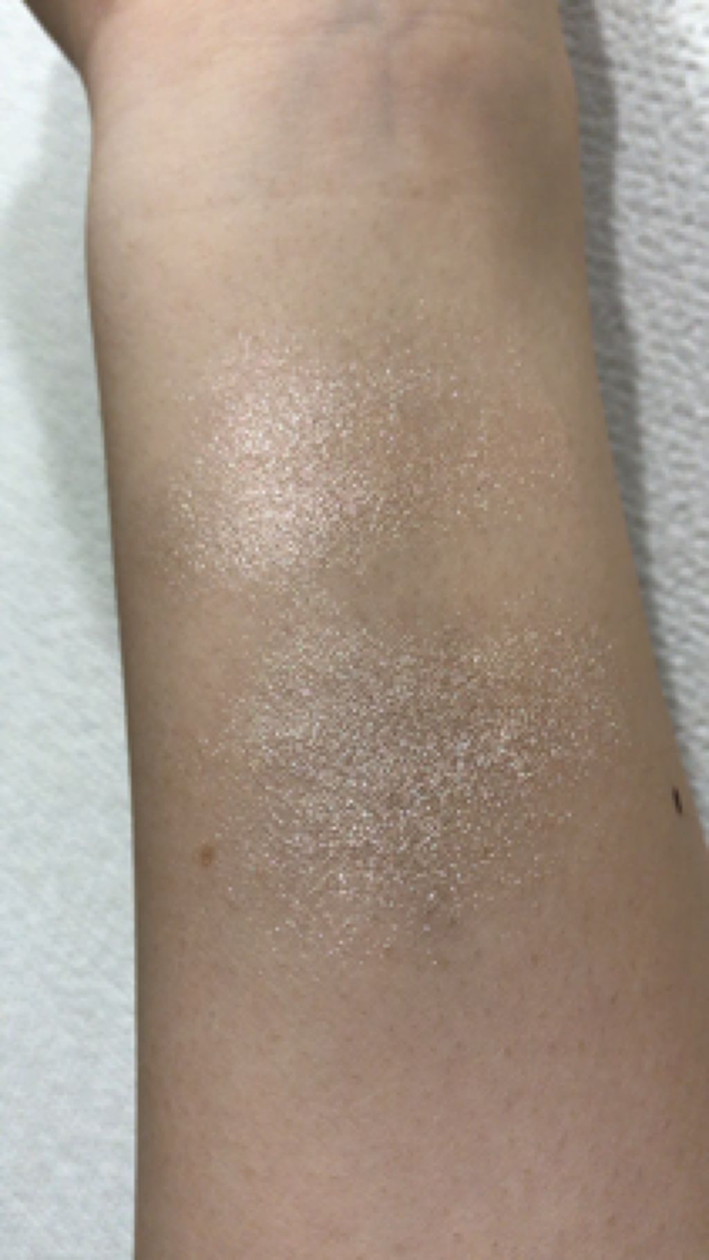 Super Shock Highlighter/ColourPop/パウダーハイライトを使ったクチコミ（2枚目）