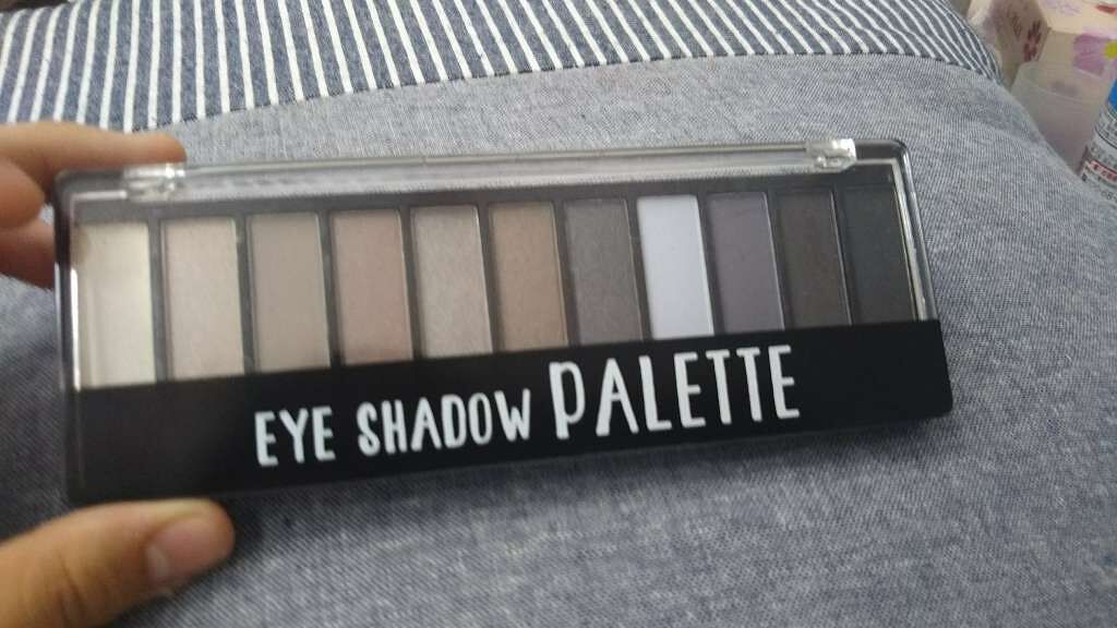 アイシャドウパレット/ビューティーワールド/アイシャドウパレットを使ったクチコミ(2枚目)