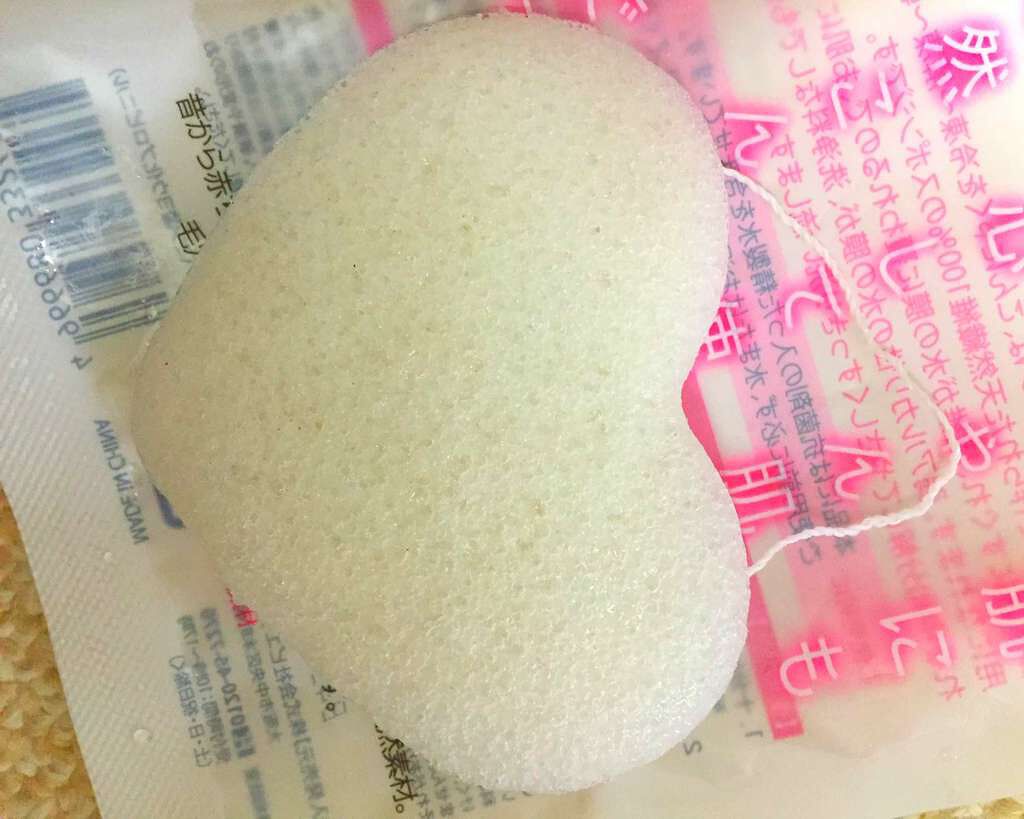 天然こんにゃく洗顔スポンジ 白/横濱馬油商店/バスグッズを使ったクチコミ（3枚目）