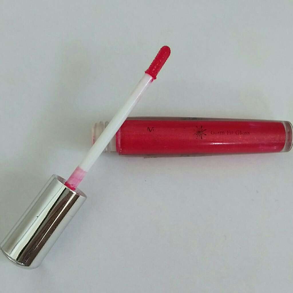 MISSHA グラムフィットグロスのクチコミ「RD01
だいぶ昔に買ったので今もあるかは分かりませんが、細かなラメがとても綺麗でお気に入りで.....」（2枚目）