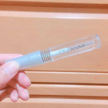 ＊セザンヌ クリアマスカラ💄＊
¥400（税抜）

🍙使った感想🍙
私は学校メイクの時にこちらを使っているのですが、良くもなく悪くもなくって感じです笑
これを塗るとまつ毛が少し伸びる気がします😲
けど、