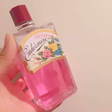 💎資生堂 オイデルミン 除去化粧水💎

ずっと探していて、やっと見つけました😂💕


・ピンクの液体とレトロなパッケージが可愛い！ だけど瓶なので扱いに注意が必要⚠️

・香りは最初、キツイかな？と思い