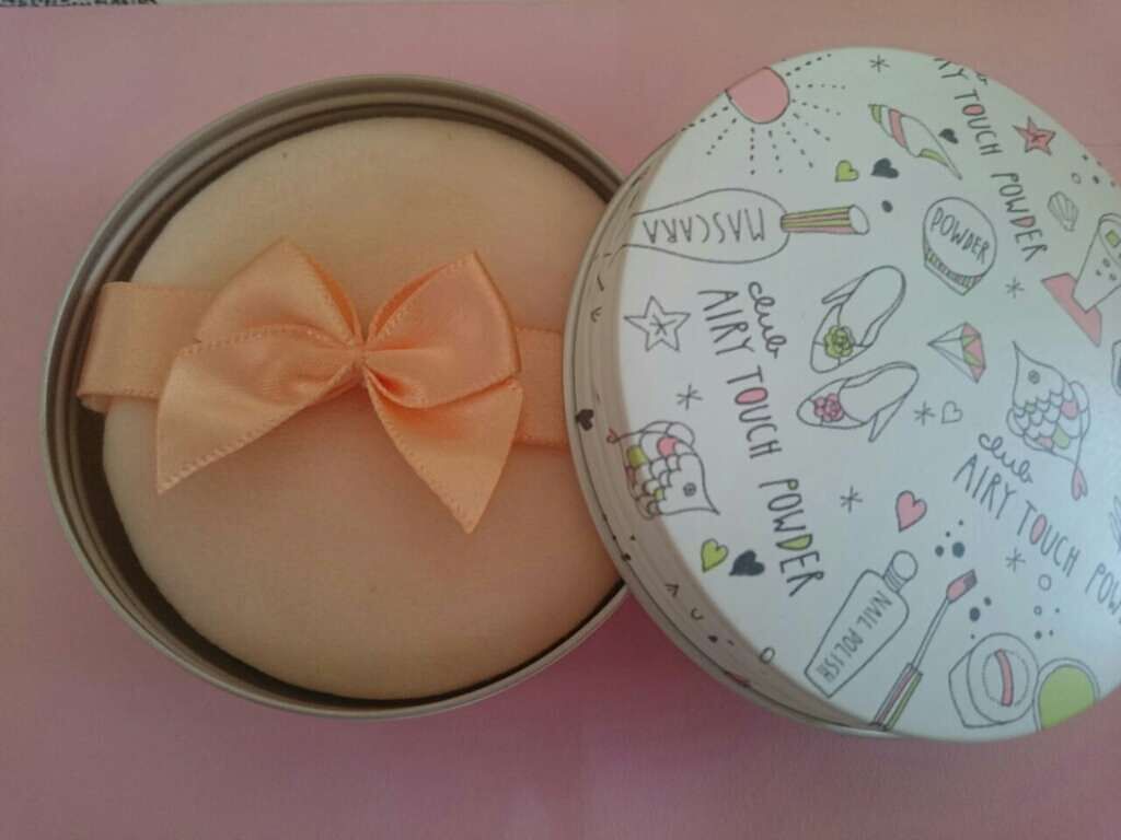 エアリータッチパウダー/クラブ/プレストパウダーを使ったクチコミ(1枚目)