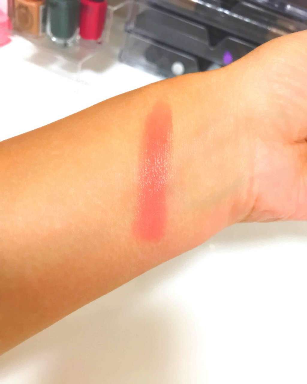 ラスティンググロスリップ/CEZANNE/口紅を使ったクチコミ(2枚目)