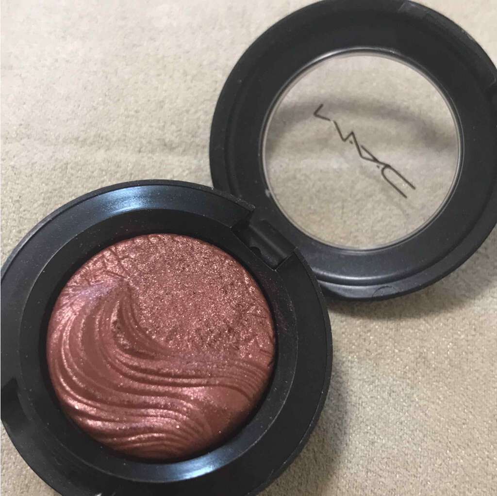 エクストラ ディメンション アイシャドウ/M・A・C/単色アイシャドウを使ったクチコミ(2枚目)