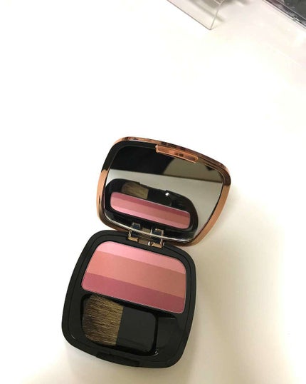 ロレアル パリ ルーセントマジック ブラッシュのクチコミ「⚪︎ロレアルパリ ルーセントマジックブラッシュ01
ダッチェス ローズを購入しました💕
.....」(2枚目)