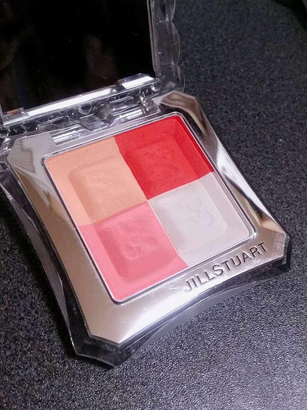 JILL STUART ミックスブラッシュ コンパクト UVヴェールのクチコミ「ブラシは普段使っていないので存在を忘れてて撮るのを忘れました😂ちょっとチクチクするのと小さいの.....」（3枚目）