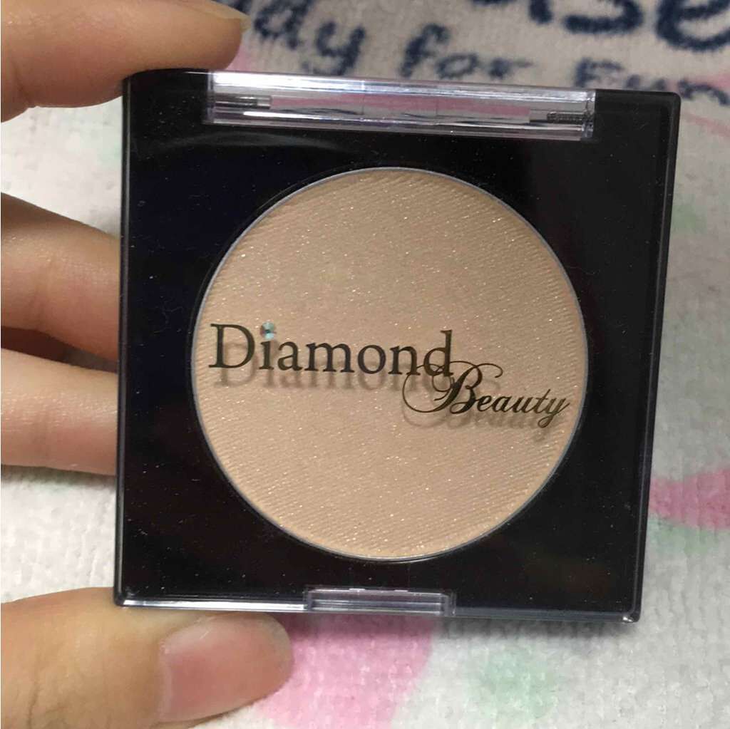 ダイヤモンドビューティー ブラッシュ No4(ゴールドジュエリー)/Diamond Beauty(ウェーブコーポレーション)/パウダーハイライトを使ったクチコミ(1枚目)