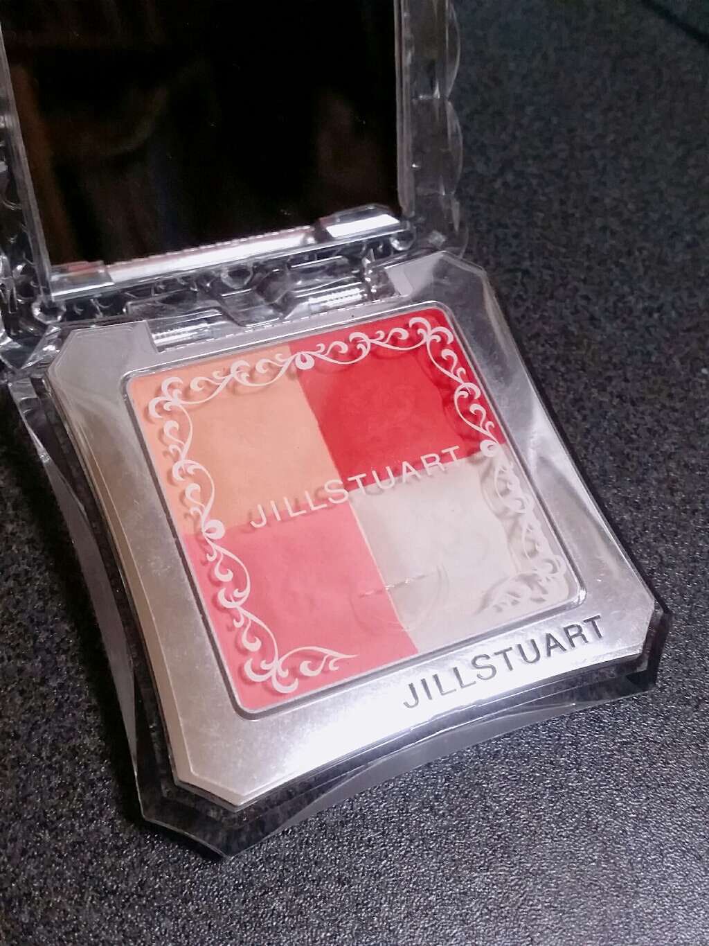 JILL STUART ミックスブラッシュ コンパクト UVヴェールのクチコミ「ブラシは普段使っていないので存在を忘れてて撮るのを忘れました😂ちょっとチクチクするのと小さいの.....」（1枚目）