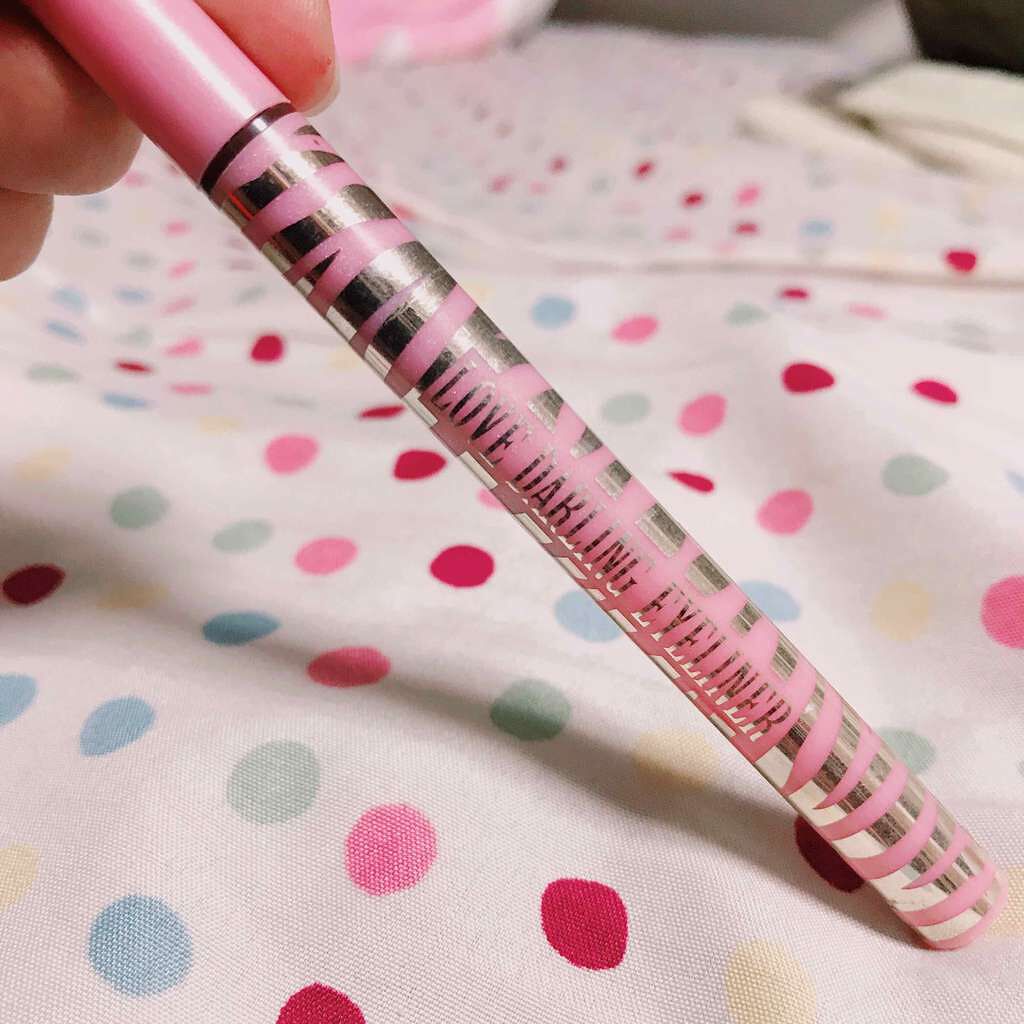 リキッドアイライナー/ラブダーリンコスメ/リキッドアイライナーを使ったクチコミ（1枚目）