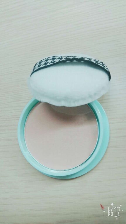 フェイスパウダー 薬用オークル/クリアラスト/プレストパウダーを使ったクチコミ(2枚目)