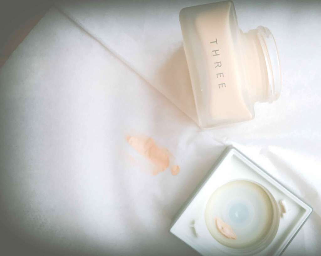 フローレス クリーム ファンデーション/THREE/クリーム・エマルジョンファンデーションを使ったクチコミ(1枚目)