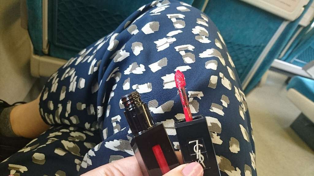 ルージュ ピュールクチュール ヴェルニ ヴィニルクリーム/YVES SAINT LAURENT BEAUTE/口紅を使ったクチコミ(2枚目)