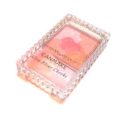 グロウフルールチークス/キャンメイク/パウダーチークを使ったクチコミ(1枚目)