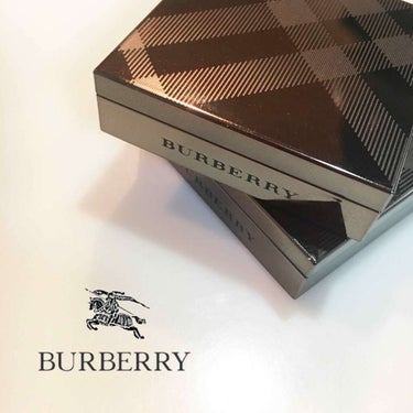 アイカラーシルク/BURBERRY/シングルアイシャドウを使ったクチコミ（1枚目）