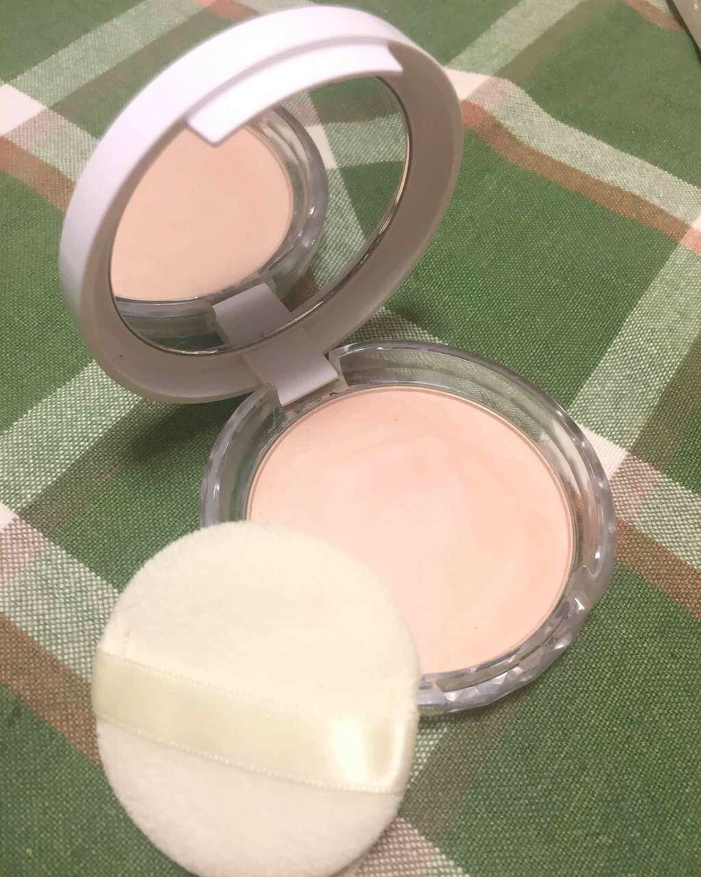 UVクリアフェイスパウダー/CEZANNE/プレストパウダーを使ったクチコミ(2枚目)