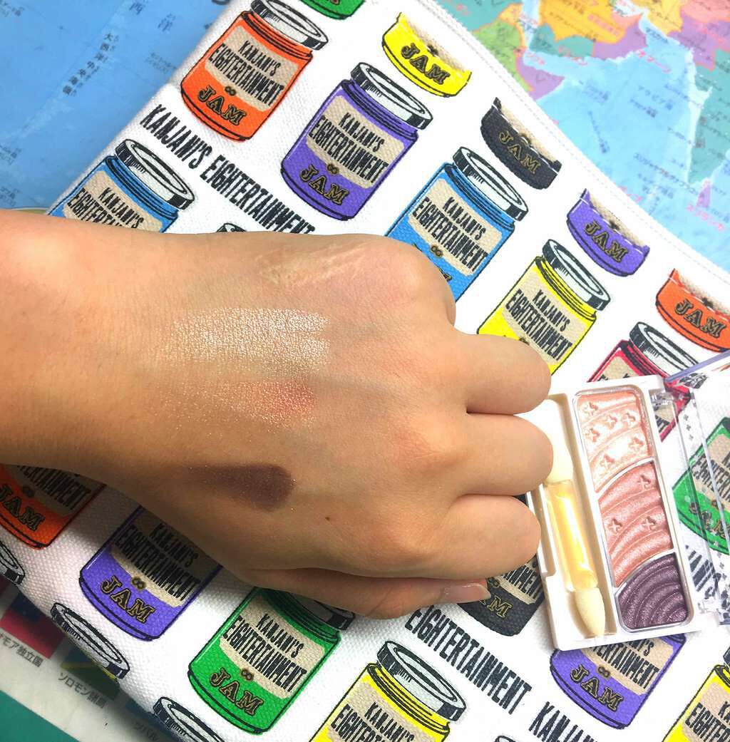 トーンアップアイシャドウ/CEZANNE/アイシャドウパレットを使ったクチコミ（3枚目）