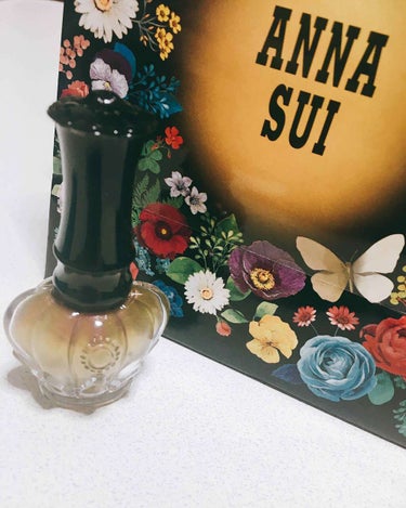 💜ANNA SUI💜
ネイルカラー A
品番:I701

とても上品な色で肌馴染みも良いです。
塗り心地もよく、ネイル特有の臭いも気になりません。今回初めてANNA SUIのネイルを買ってみたのですが、