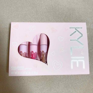 ベルベット リキッド リップスティック COMMANDO/Kylie Cosmetics/口紅を使ったクチコミ（3枚目）