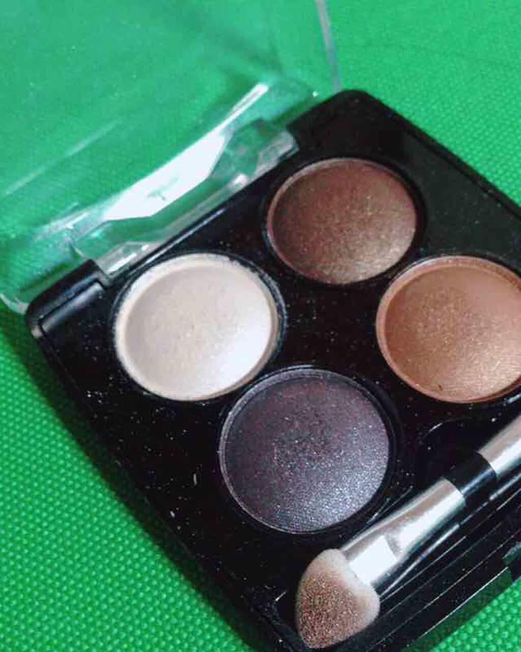 エルファー パールインアイシャドウ/DAISO/アイシャドウパレットを使ったクチコミ(1枚目)