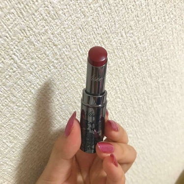 またまた、ヴィセのリップ💄

👉ヴィセ リシェ
カラーポリッシュ リップスティック RD423

このリップもクリスタルデュオリップ同様
パッケージが可愛い💕

色味はブラウンレッドって感じで唇にぬって