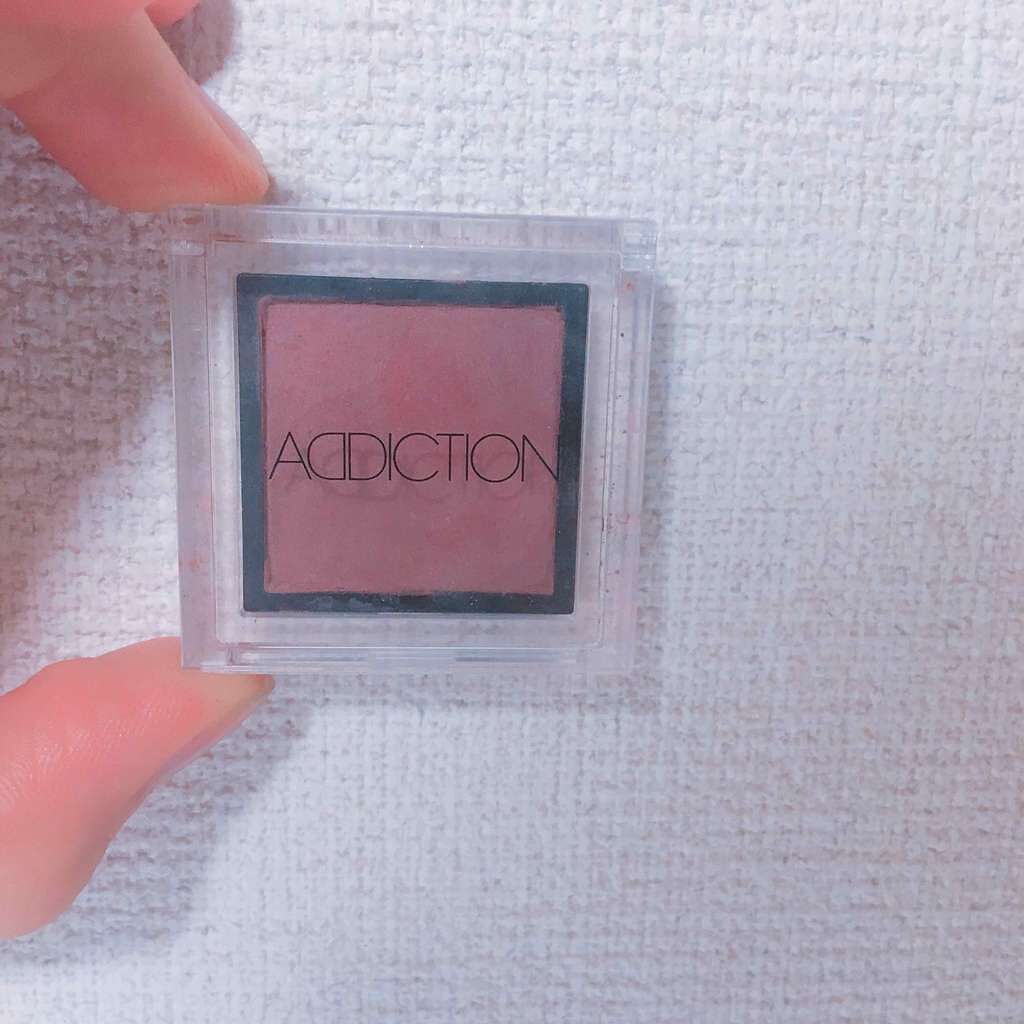 オナカ on LIPS 「秋に使える🍁眉毛に塗っても可愛いです♡ラメは入ってないです!..」(1枚目)