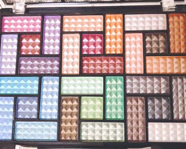 30COLORSEYESHADOWPALETTE/Dolly Angel/アイシャドウパレットを使ったクチコミ（3枚目）