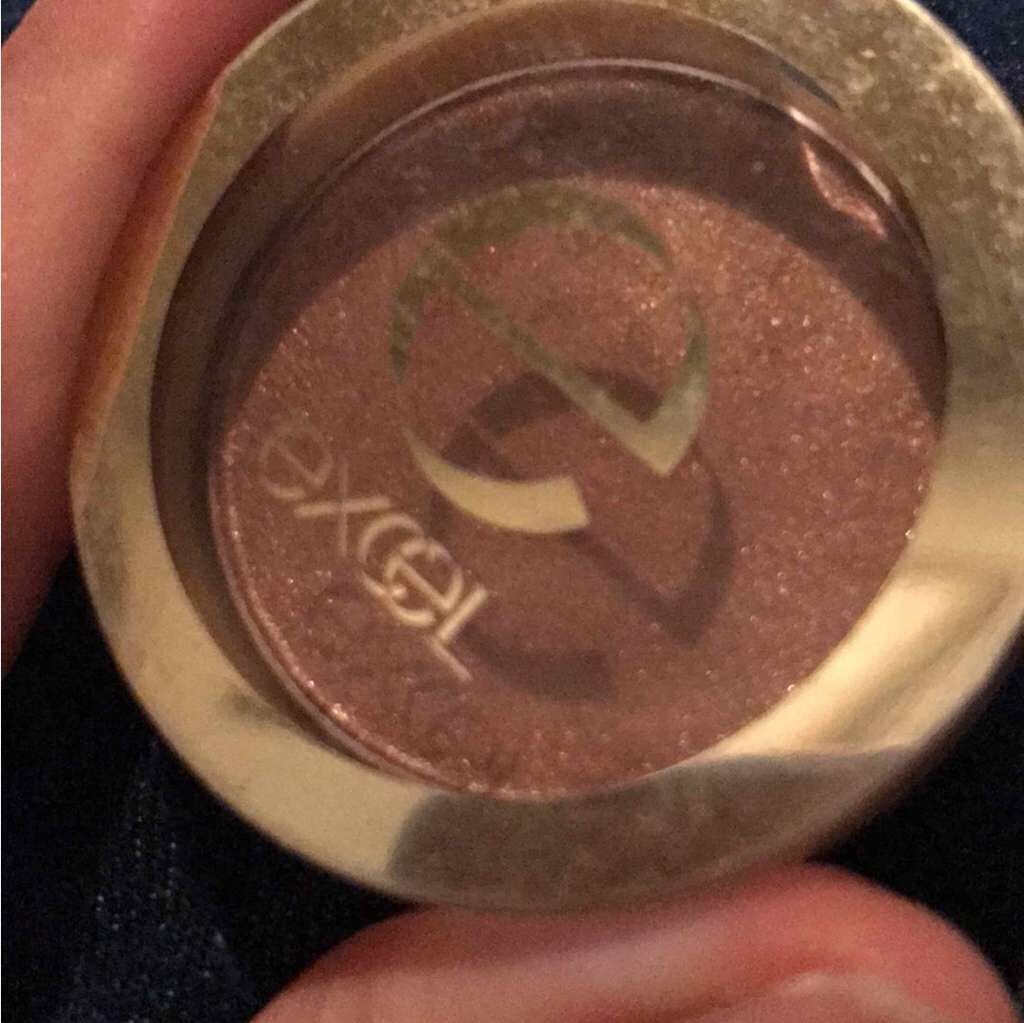 シャイニーシャドウ N/excel/単色アイシャドウを使ったクチコミ(1枚目)