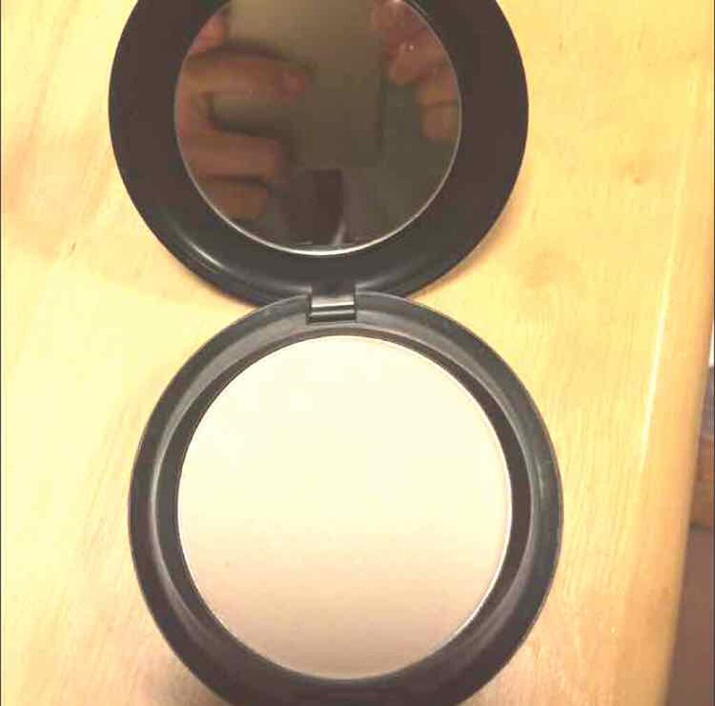 ブロット パウダー/M・A・C/プレストパウダーを使ったクチコミ(2枚目)