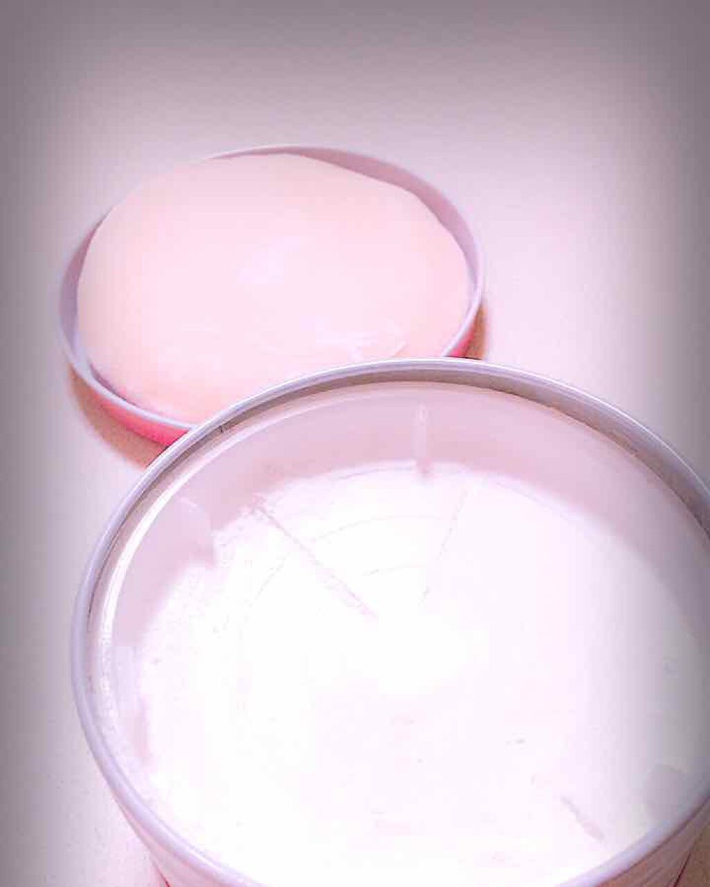 ベビーパウダーEピンク缶/ピジョン/ボディパウダーを使ったクチコミ(2枚目)