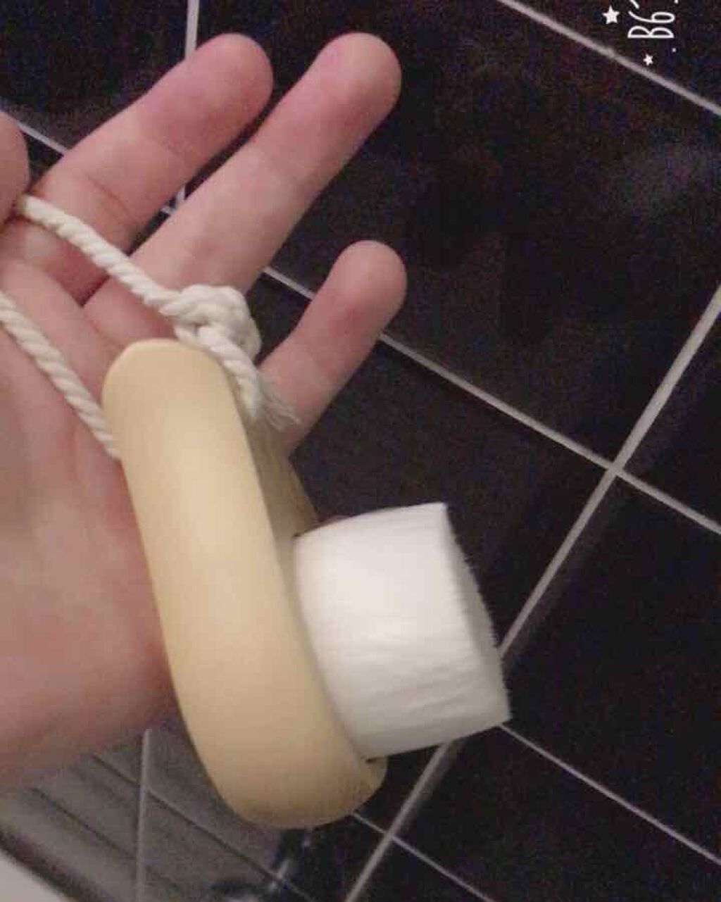 ごくやわ洗顔ブラシ 極細毛先/DAISO/その他スキンケアグッズを使ったクチコミ(2枚目)