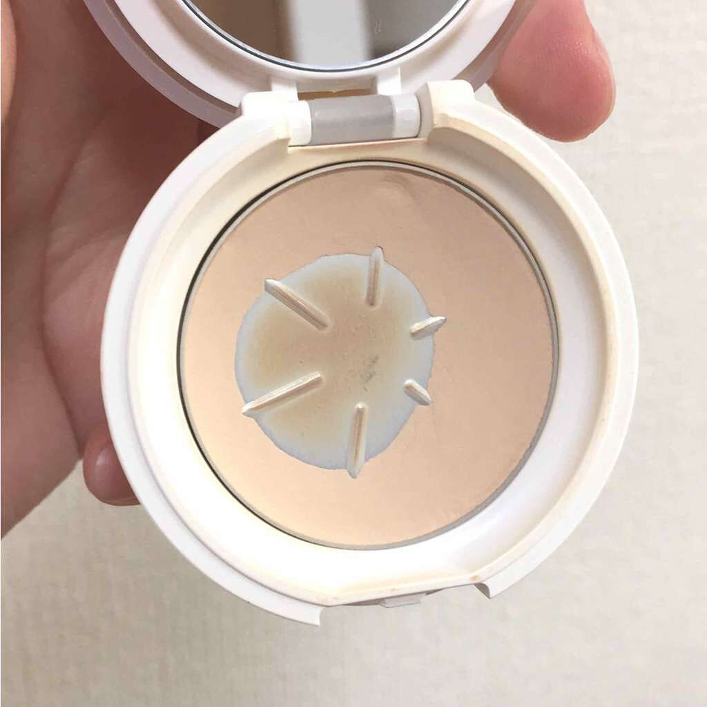 アクメディカ 薬用 オイルコントロールパウダーWH/ナリスアップ/プレストパウダーを使ったクチコミ（2枚目）