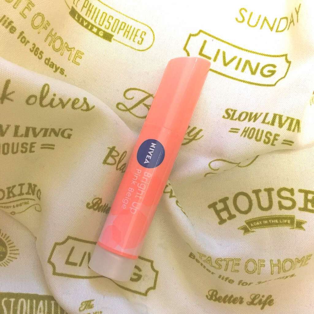 モイストピュアカラーリップ/ニベア/リップクリームを使ったクチコミ(1枚目)