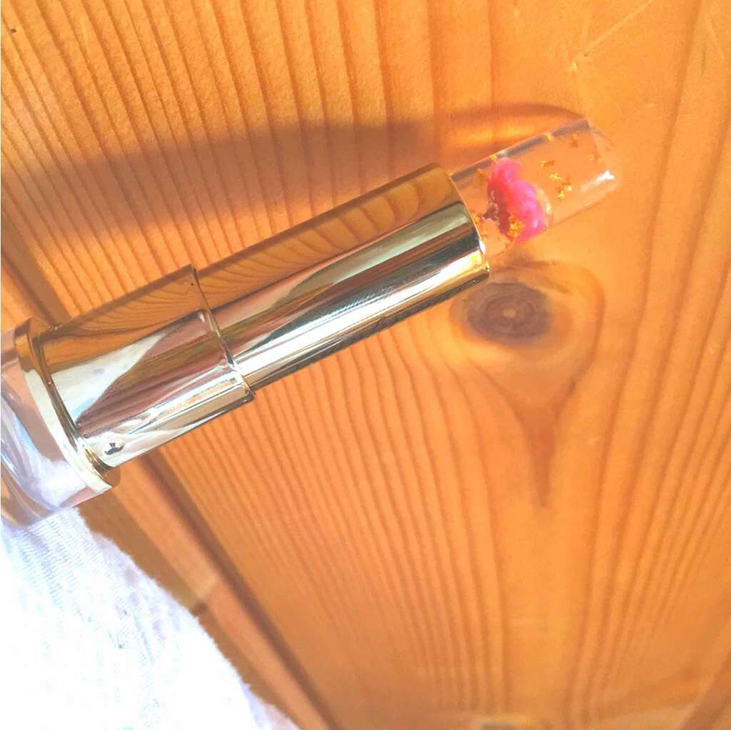 ちーたろ on LIPS 「透明なのになぜか塗ると鮮やかに色づきます!また、したい色の濃さ..」(1枚目)