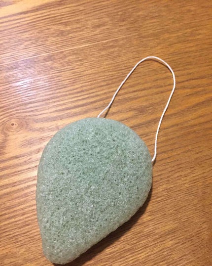 天然こんにゃくパフ/DAISO/その他スキンケアグッズを使ったクチコミ(2枚目)