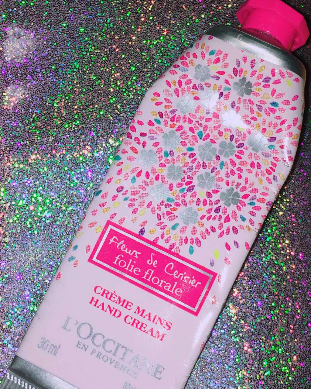 チェリースパークル ハンドクリーム/L'OCCITANE/ハンドクリームを使ったクチコミ(1枚目)