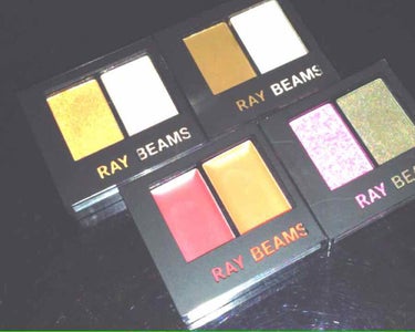 Ginaの雑誌の付録で"Ray BEAMS"のアイシャドウ・リップ＆チークに使えるクリーム２色のパレット４個セットのやつが欲しくてつい購入しました😫

色は

バーガンディ・フレッシュオレンジ
(アイシ