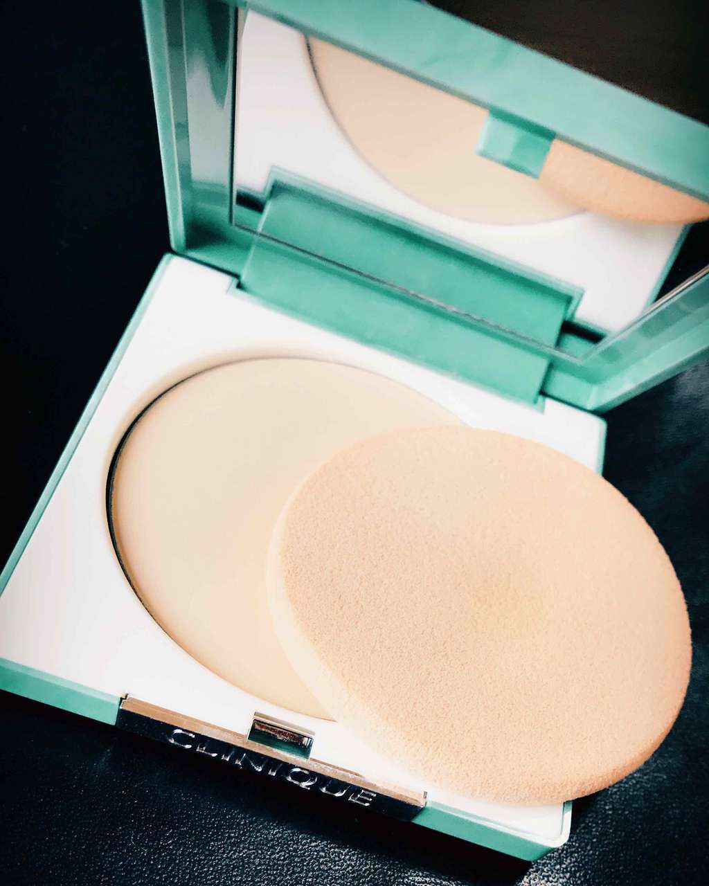 ステイ マット シアー プレスト パウダー/CLINIQUE/プレストパウダーを使ったクチコミ(1枚目)