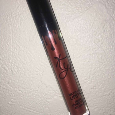 Kylie Cosmetics Kylie LIPSTICK REIGNのクチコミ「Kylie LIPSTICK REIGN

赤っぽいオレンジっぽい茶色(?)でラメが少し入って.....」（2枚目）