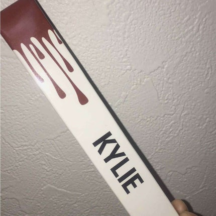 Kylie Cosmetics Kylie LIPSTICK REIGNのクチコミ「Kylie LIPSTICK REIGN
赤っぽいオレンジっぽい茶色(?)でラメが少し入って.....」(1枚目)