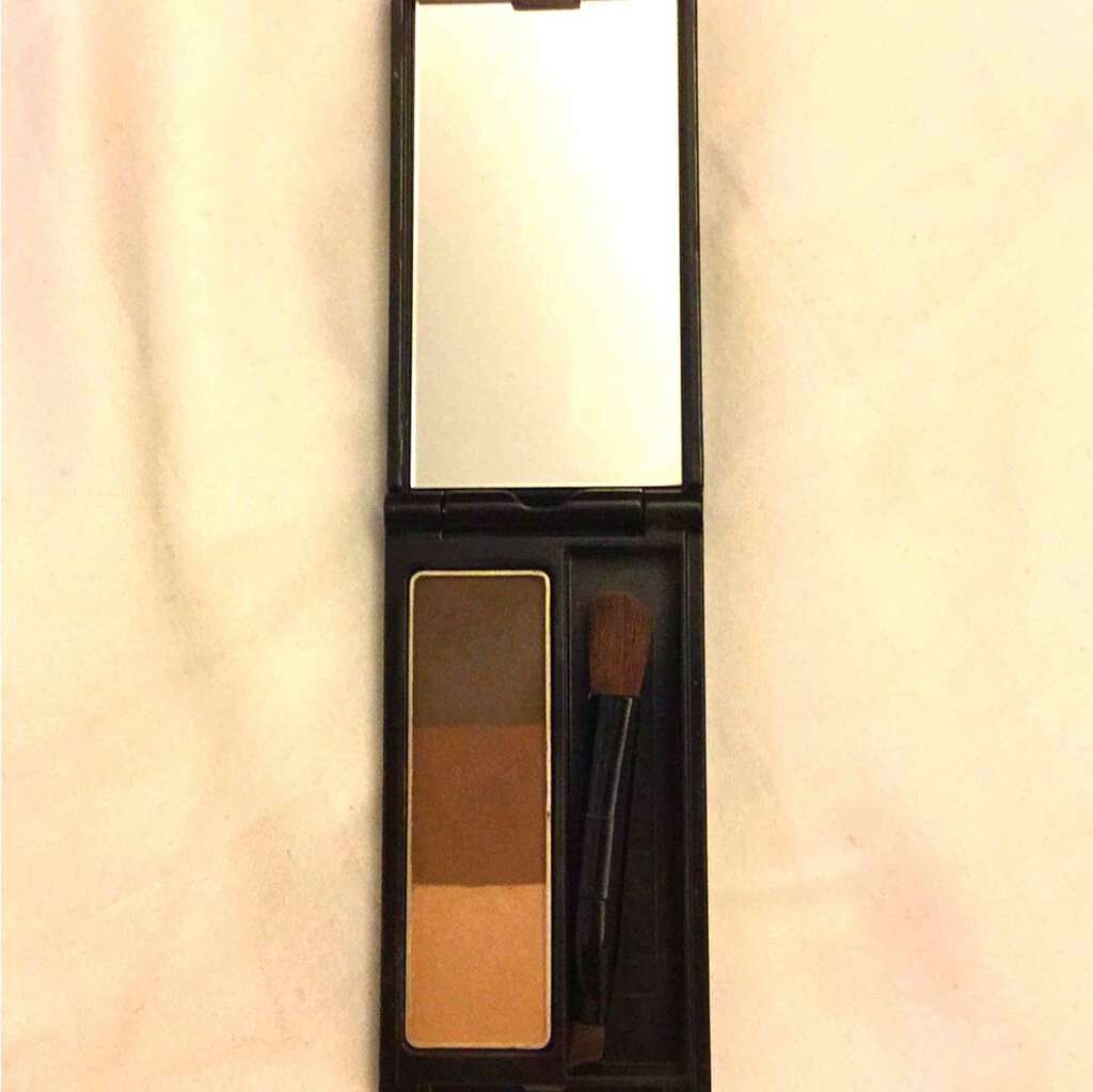 ケイト デザイニングアイブロウ3D/KATE/パウダーアイブロウを使ったクチコミ（2枚目）