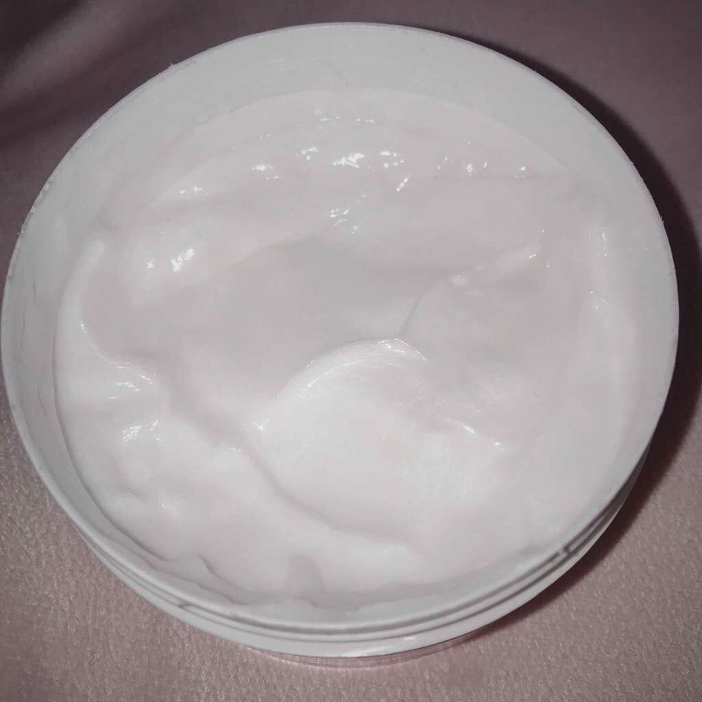 スパ ボディクリーム シルク&ワイルドローズ/ヴェローナ/ボディクリームを使ったクチコミ(2枚目)