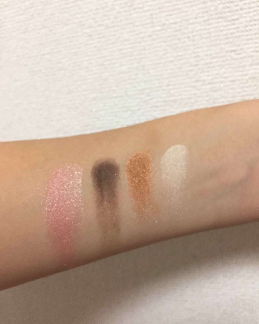 カラフルアイシャドウ/DAISO/アイシャドウパレットを使ったクチコミ（3枚目）