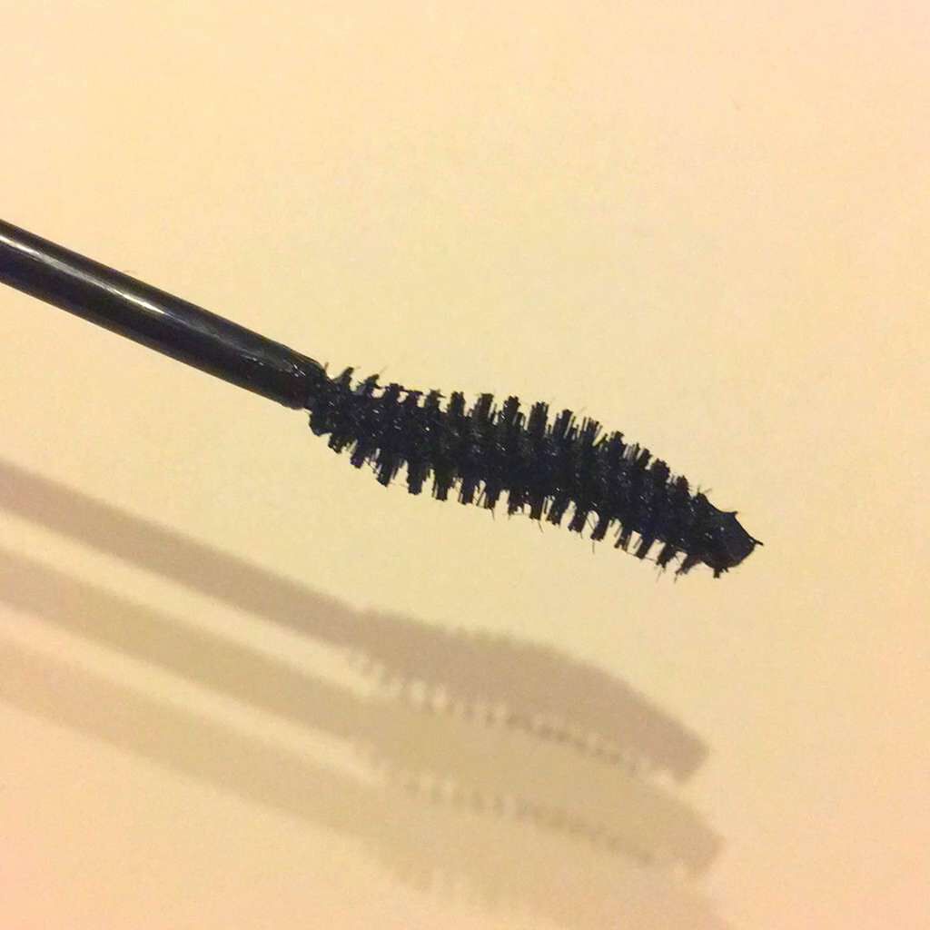 ラッシュニスタ オイリシャス/MAYBELLINE NEW YORK/マスカラを使ったクチコミ(2枚目)