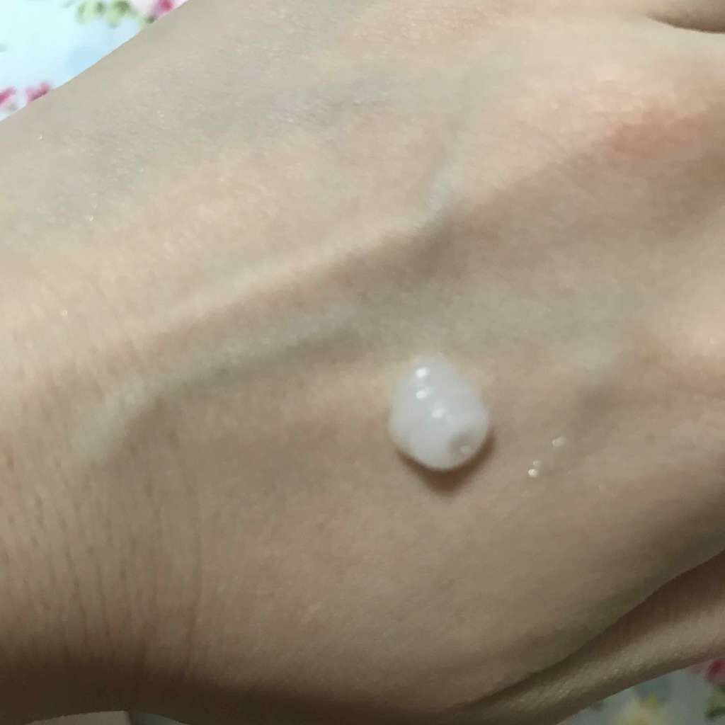 ハイドレーティング フェイス プライマー/e.l.f. Cosmetics/化粧下地を使ったクチコミ（2枚目）