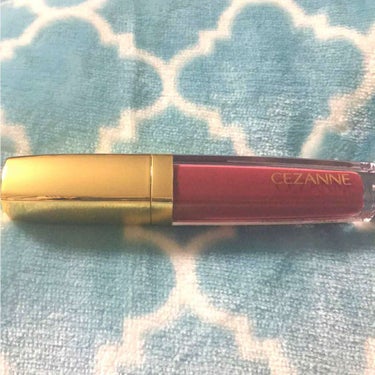 LIPSでもレビューが沢山あるこちらの商品💄

先日やっと見つけて、購入しました！
私はCT2のテラコッタカラーっぽいようなローズ系の色味に惚れました❤

つけた感じは、リキッドリップの様な感じで、ウォ